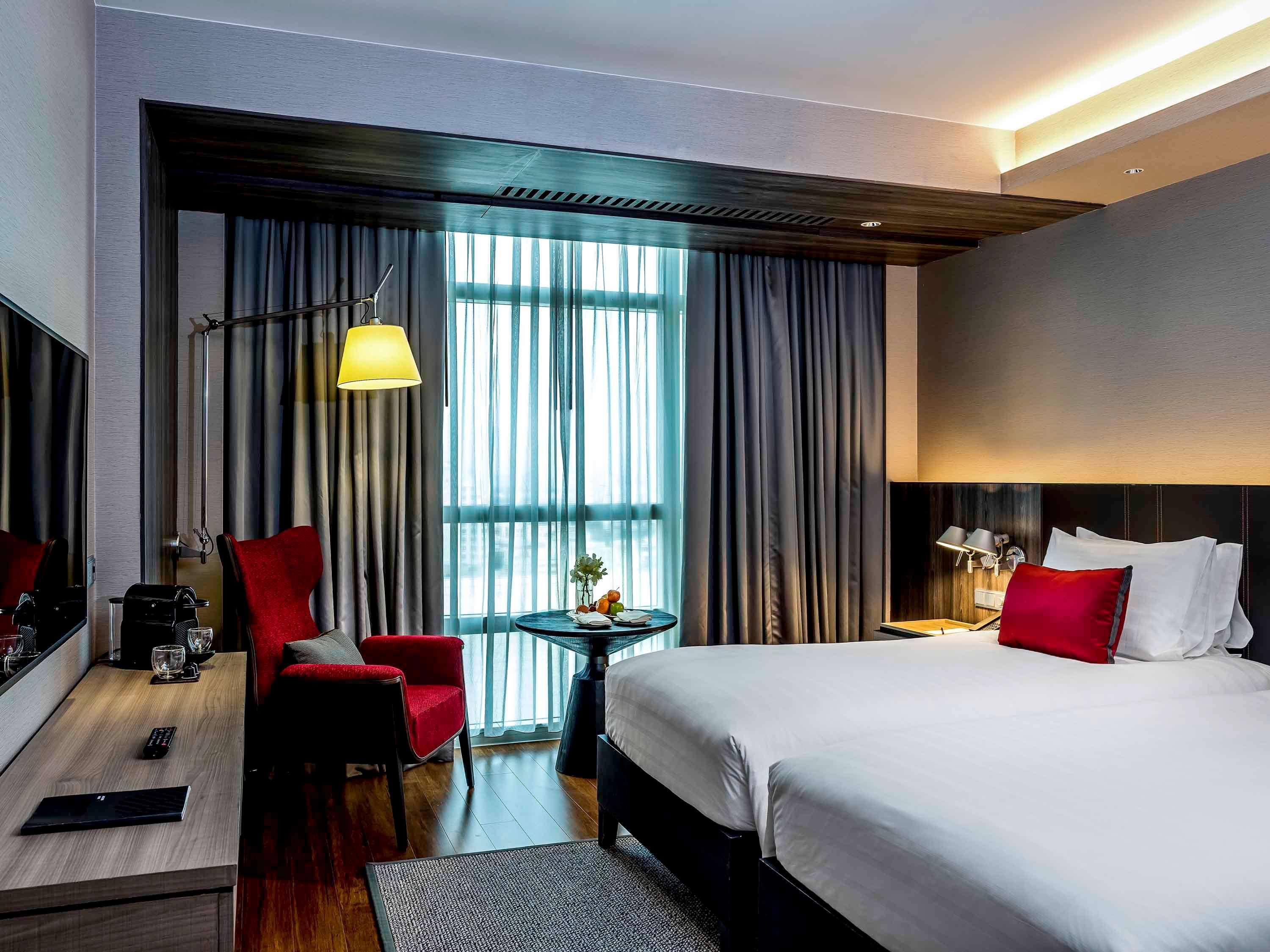 Pullman Bangkok King Power Hotell Eksteriør bilde Deluxe Room