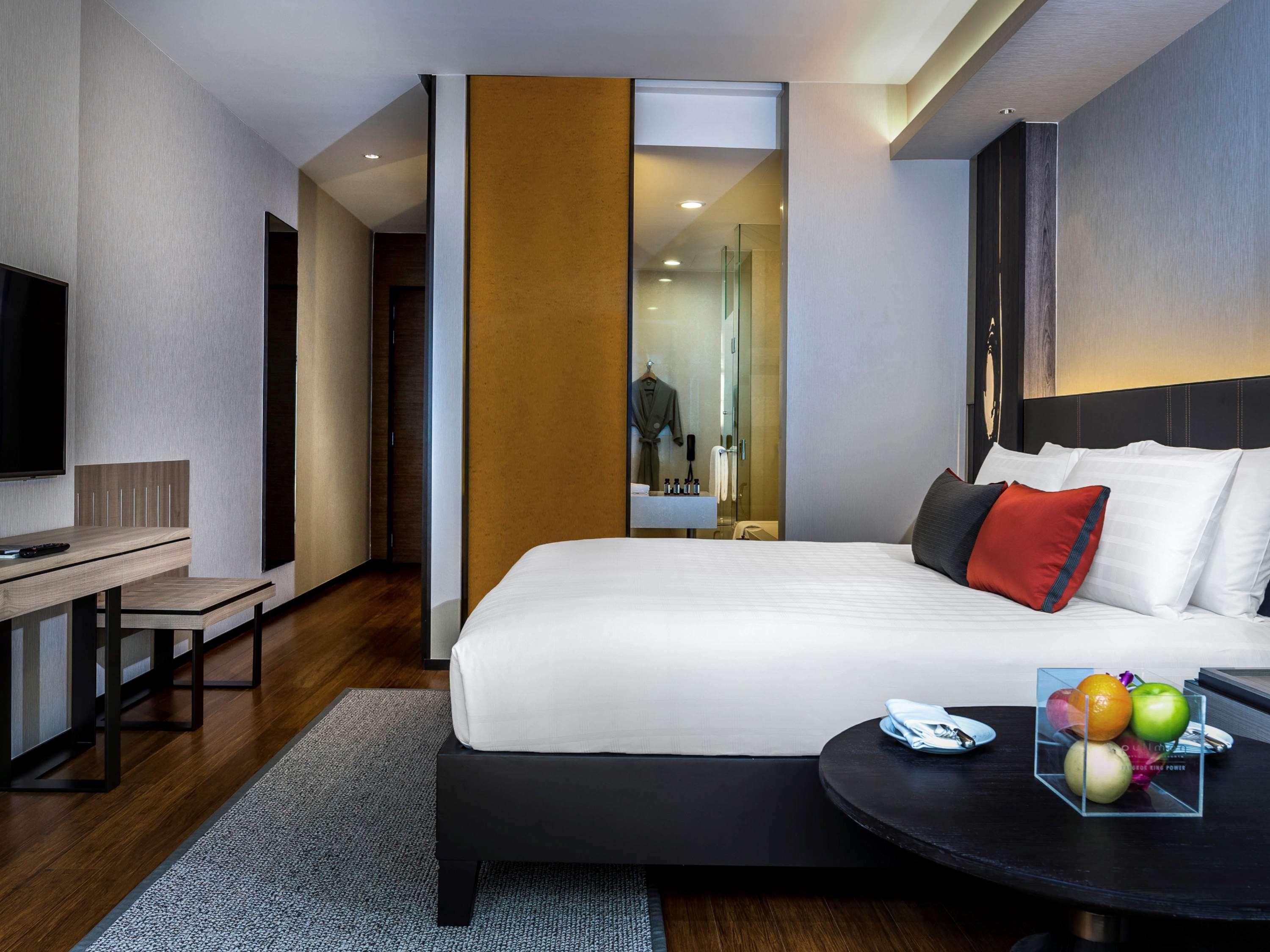 Pullman Bangkok King Power Hotell Eksteriør bilde Deluxe Room