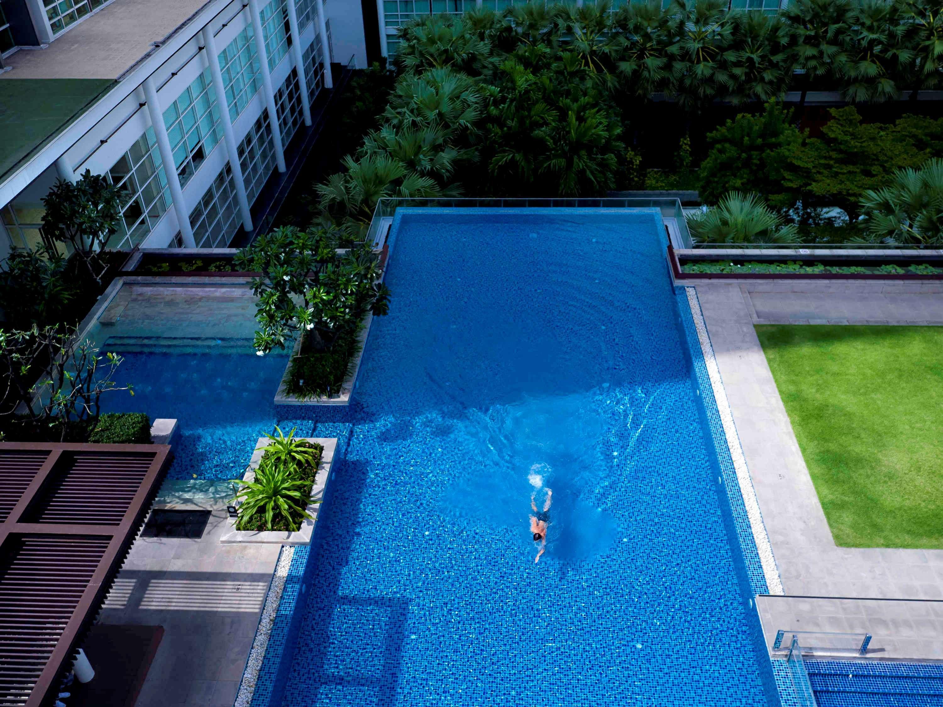 Pullman Bangkok King Power Hotell Eksteriør bilde Infinity pool at The Park, Hyderabad