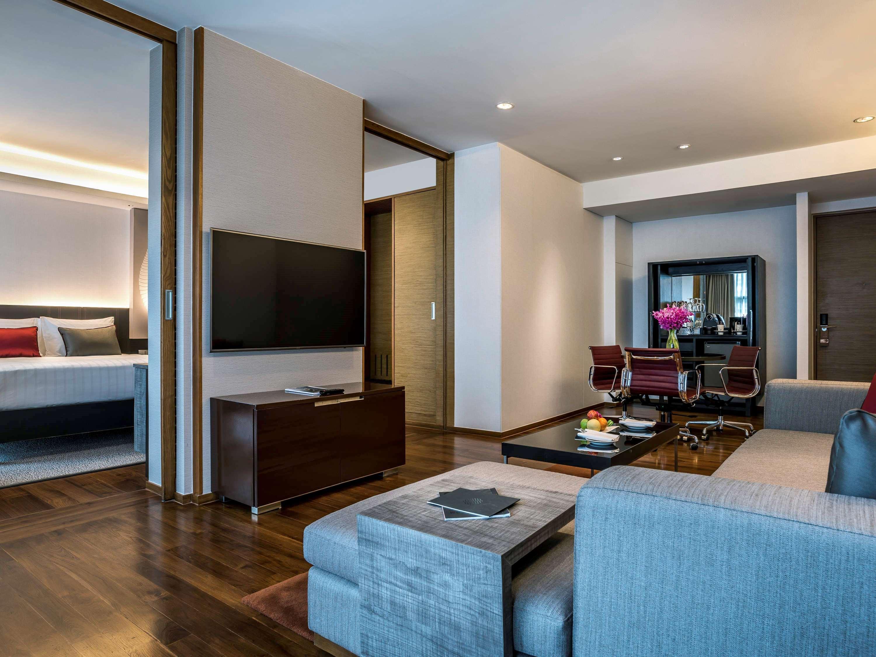 Pullman Bangkok King Power Hotell Eksteriør bilde A suite at the hotel