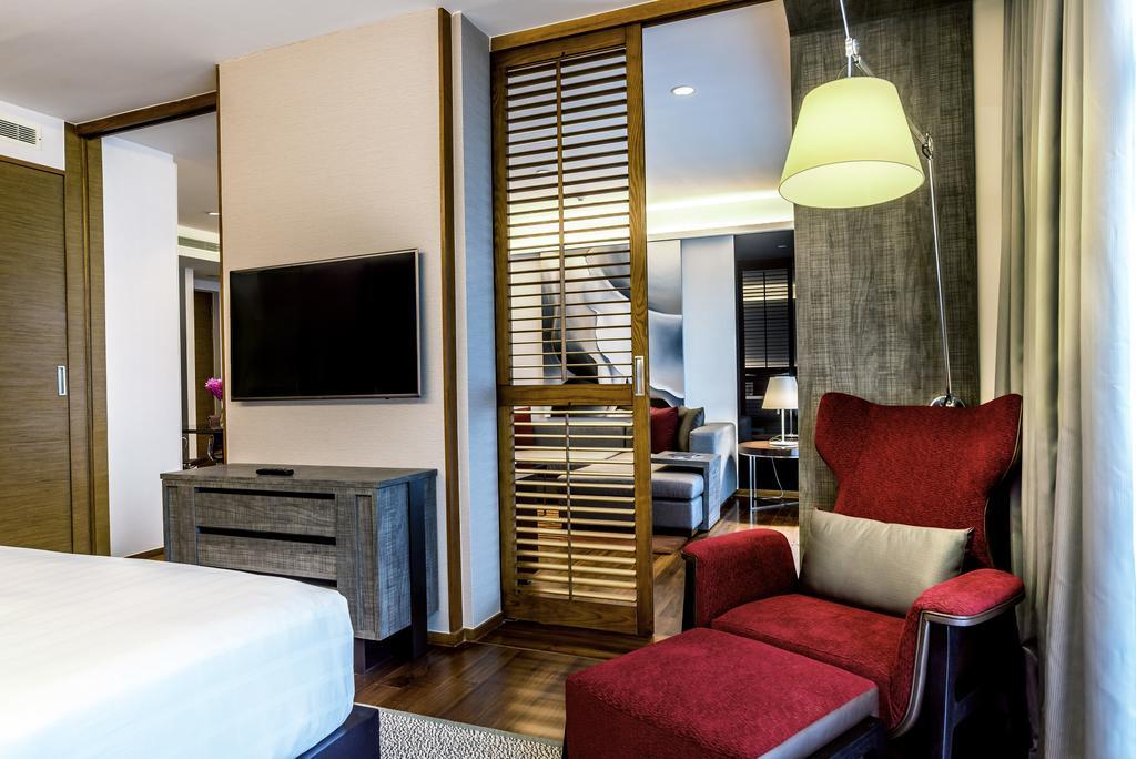 Pullman Bangkok King Power Hotell Eksteriør bilde Deluxe Room