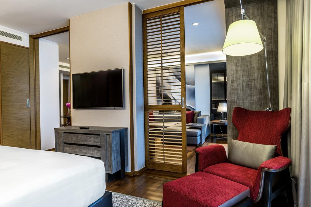 Pullman Bangkok King Power Hotell Eksteriør bilde Deluxe Room